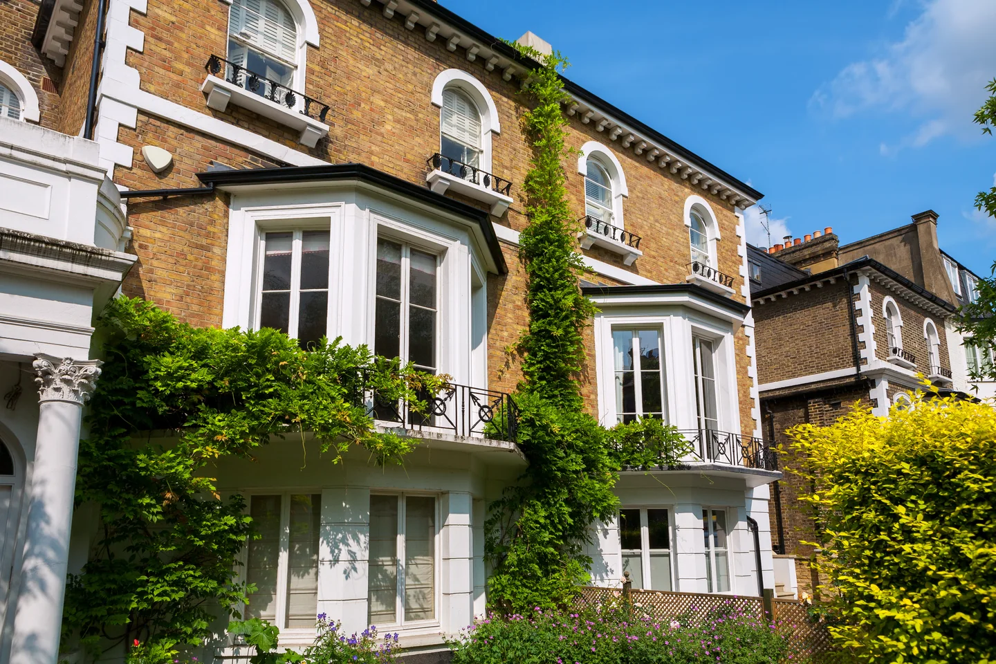 Illustrative South West London residential property photograph; not necessarily in Raynes Park